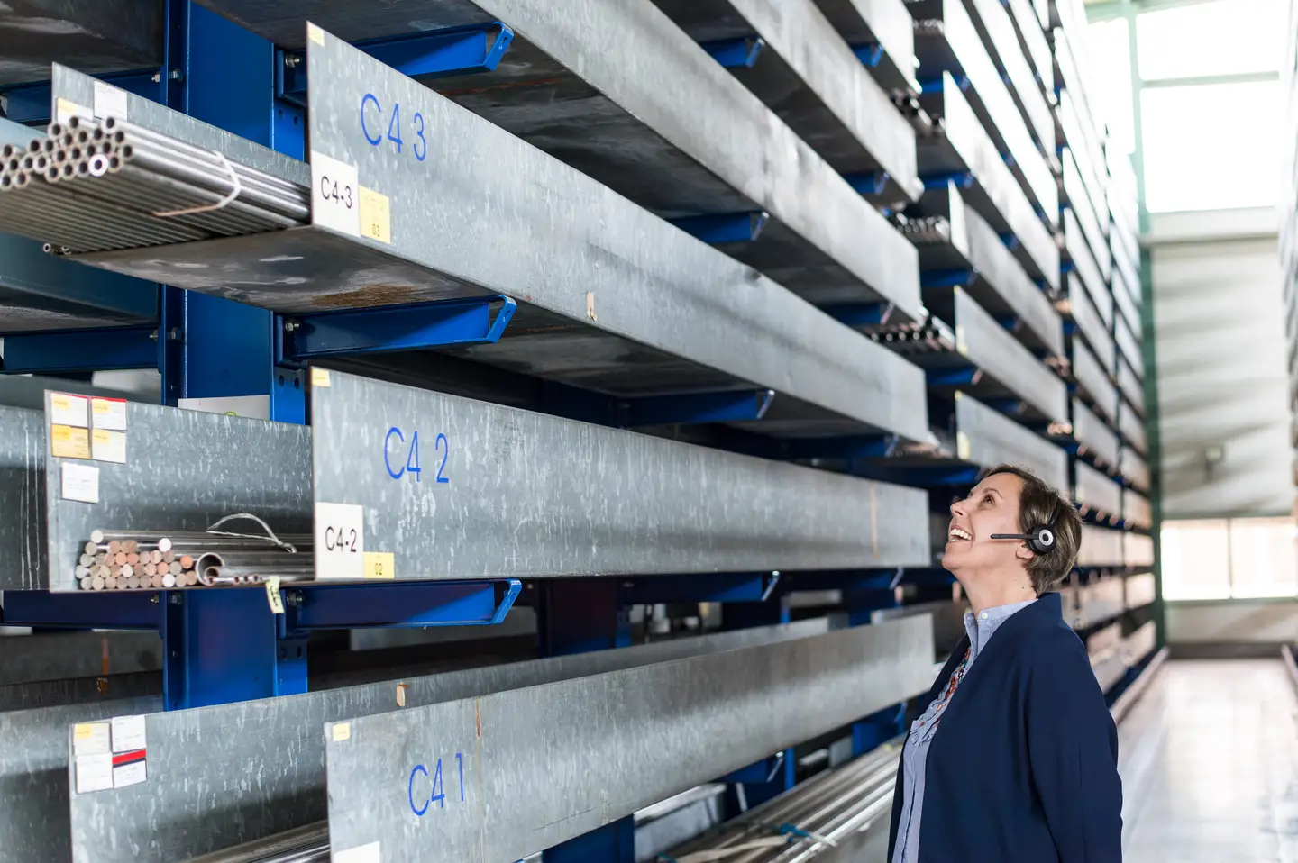Bibus_Metals_Nickel_Alloy_Lager_Kirrlach_Rohre_Stäbe_Hochregal_Lagerplatz