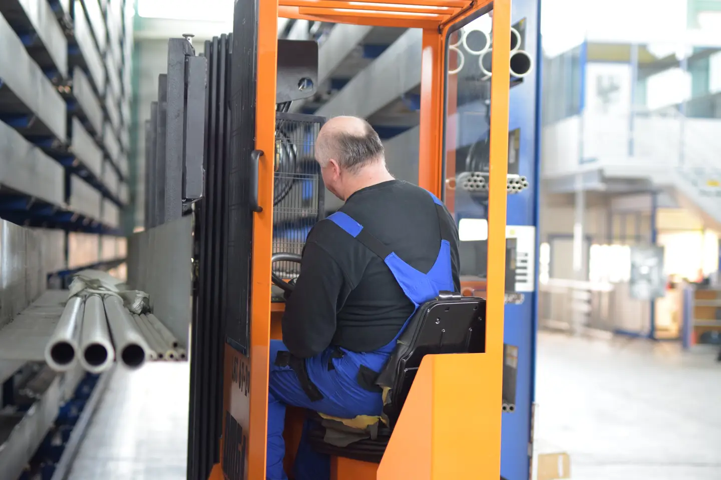 Bibus_Metals_Nickel_Alloy_Lager_Kirrlach_Rohre_Stapler